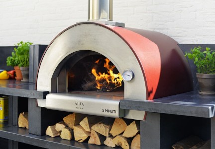 5 minuti pizza oven compact in size it can cook meals in only 5 minutes
