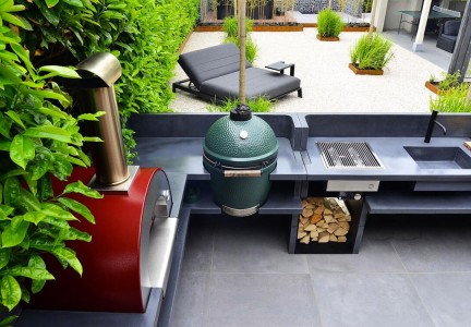 Outdoor garden refractory oven floor and stainless steel dome